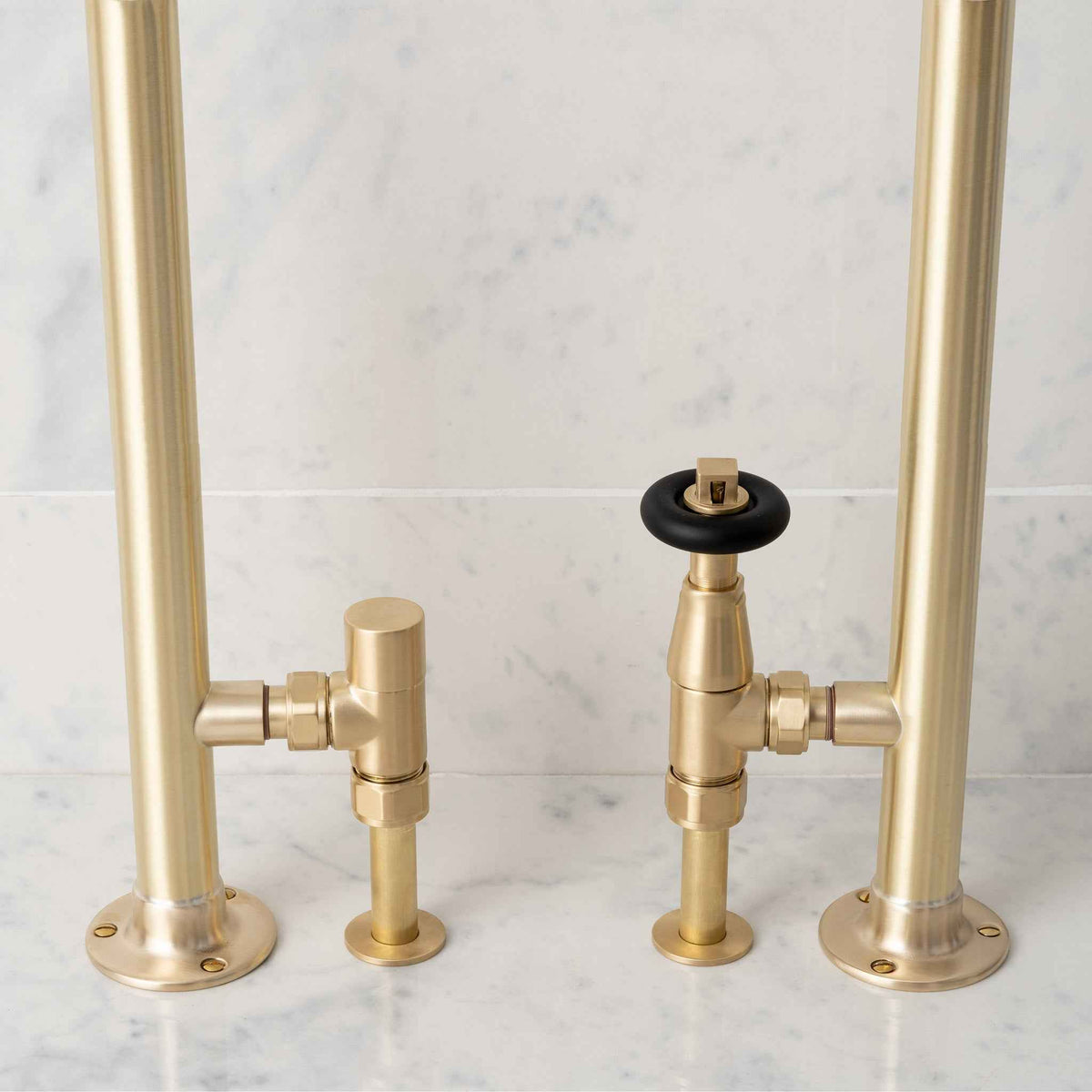 Highgrove Black Handwheel Angled Thermostatic Radiator Valves - Rutland London (UAE)