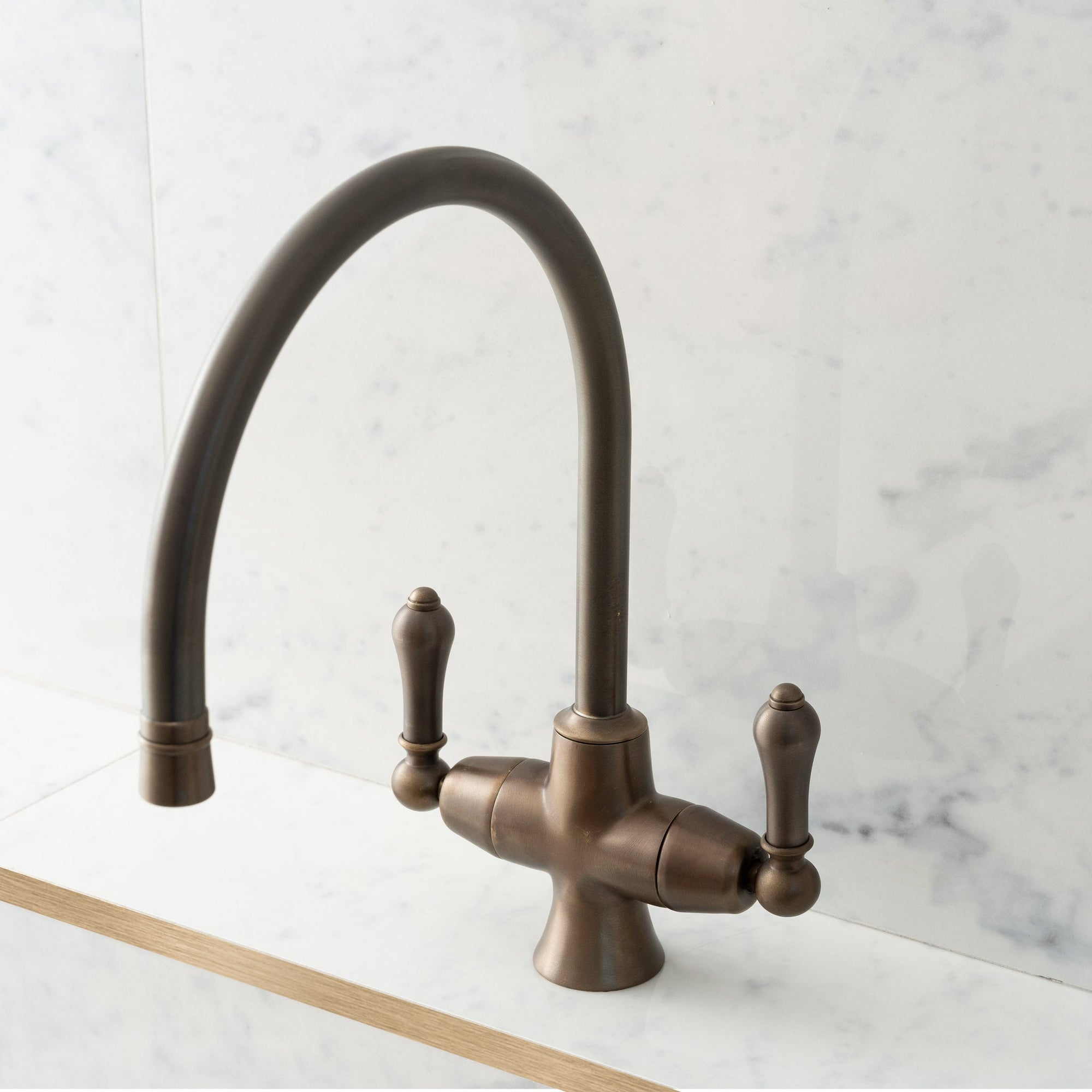 Mono Mixer Kitchen Taps - Rutland London (UAE)