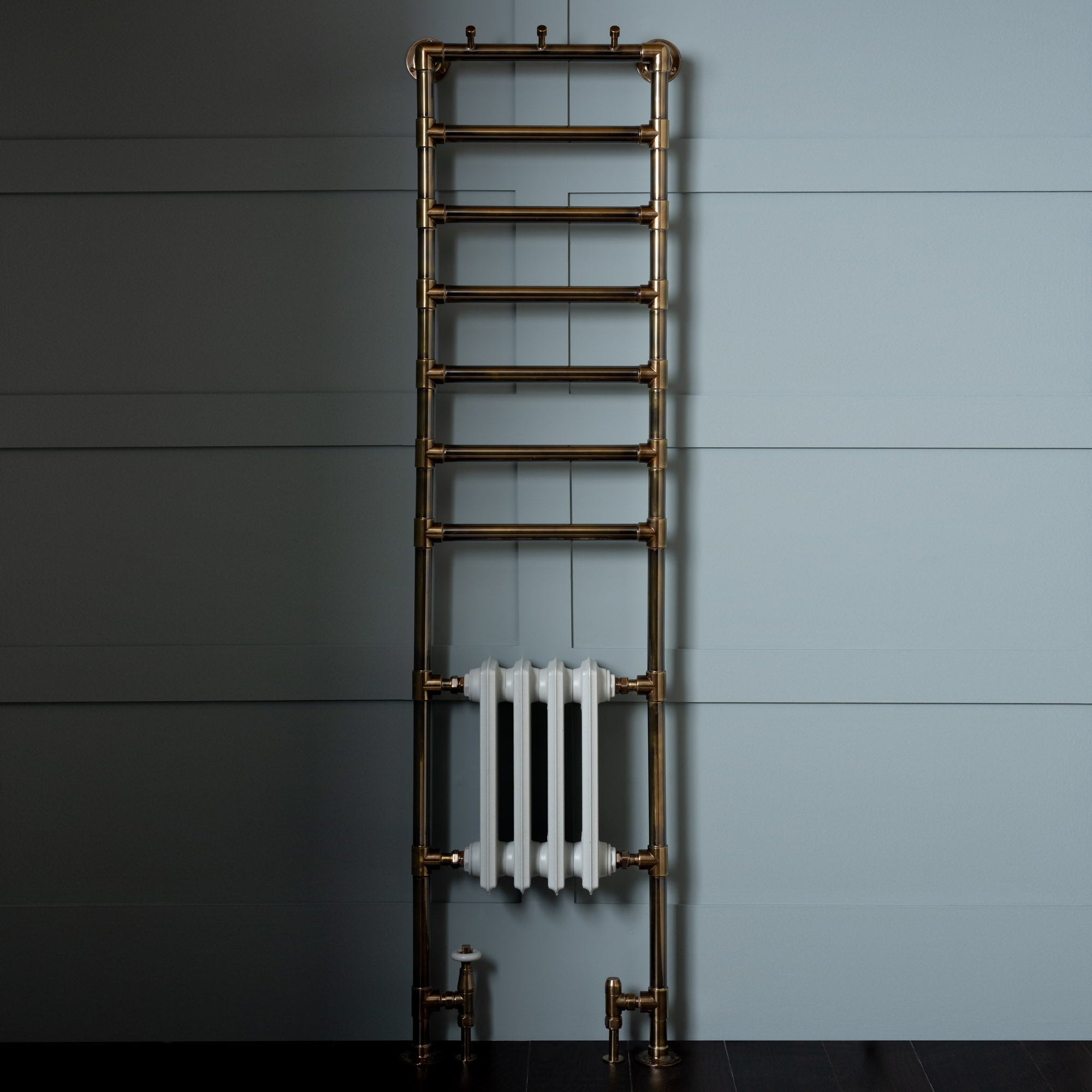 Contemporary Heated Utility Racks - Rutland London (UAE)