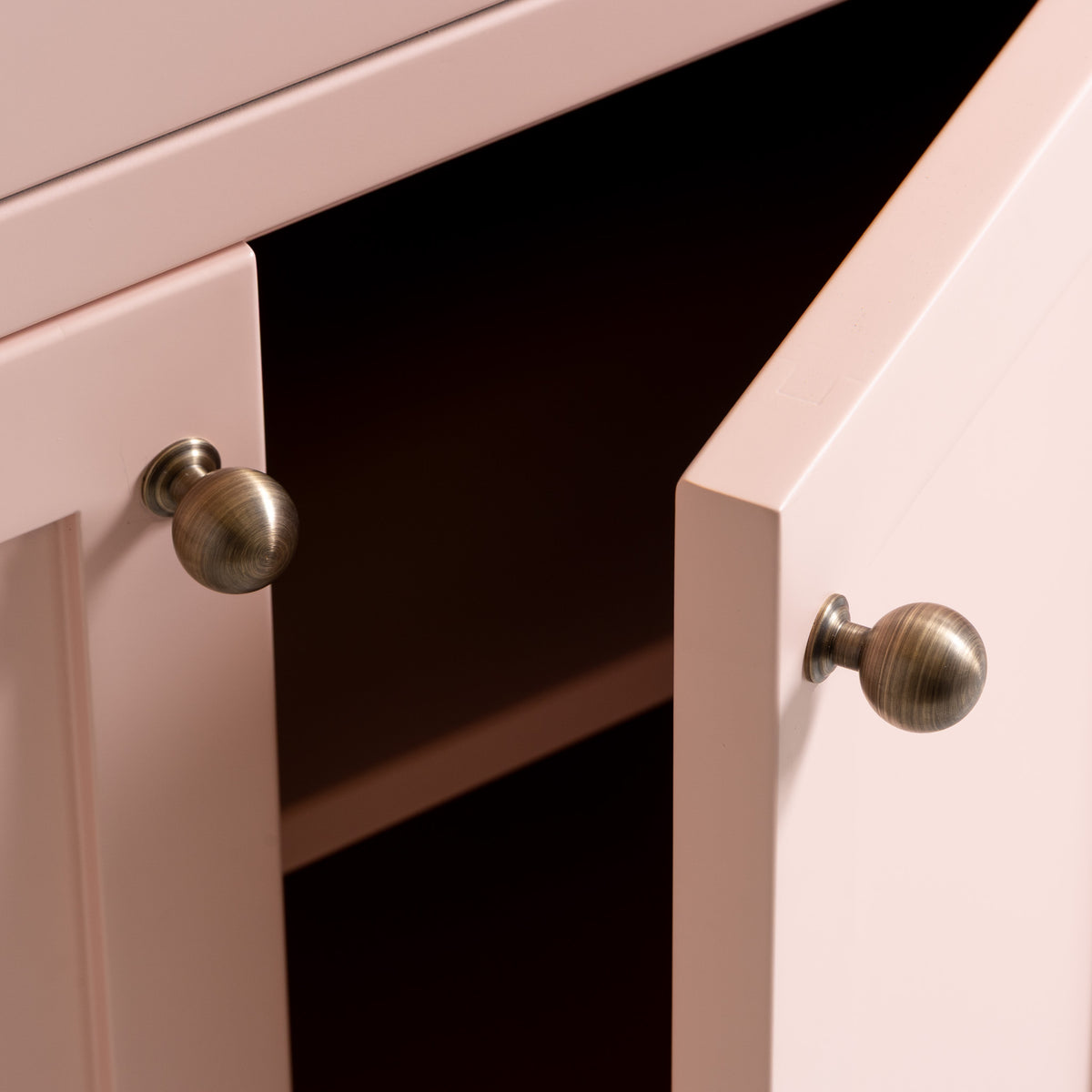 Charterhouse Vanity Suite (Inc. Marble Top, Upstand & Basin) - Rutland London (UAE)