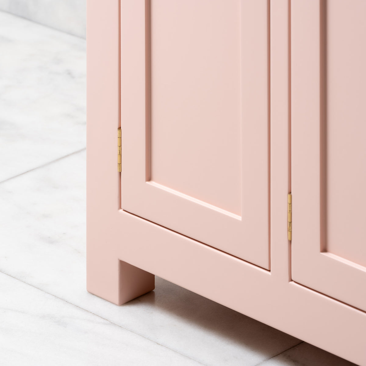 Charterhouse Vanity Suite (Inc. Marble Top, Upstand & Basin) - Rutland London (UAE)