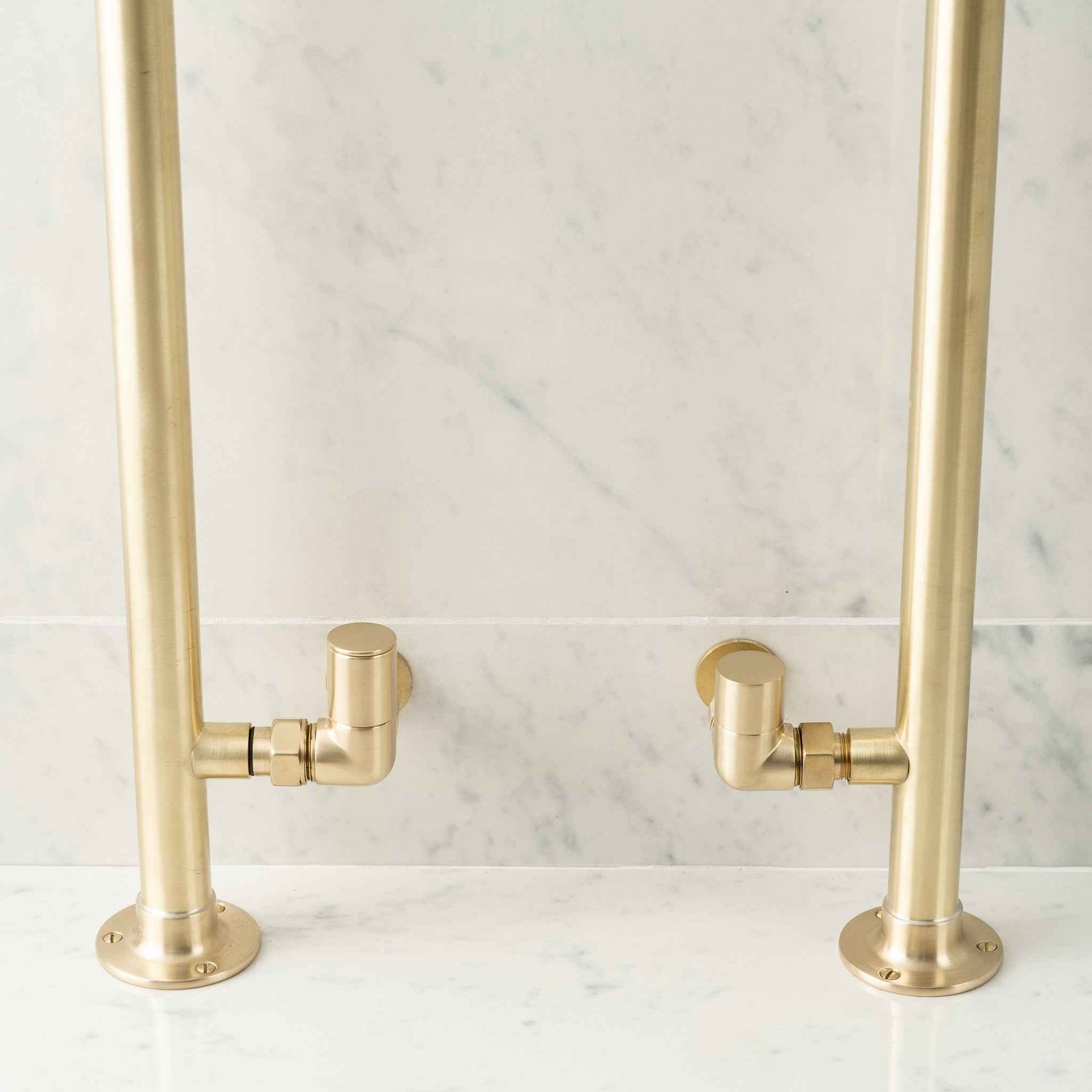 Arcadia Corner Manual Radiator Valves - Rutland London (UAE)