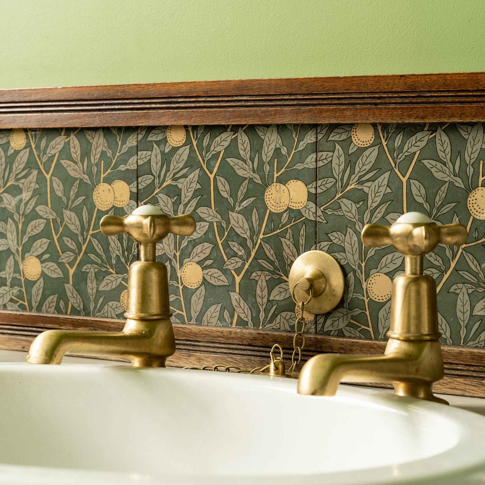 Grayling Long Nose White Ceramic Crosshead Basin Pillar Taps - Rutland London (UAE)