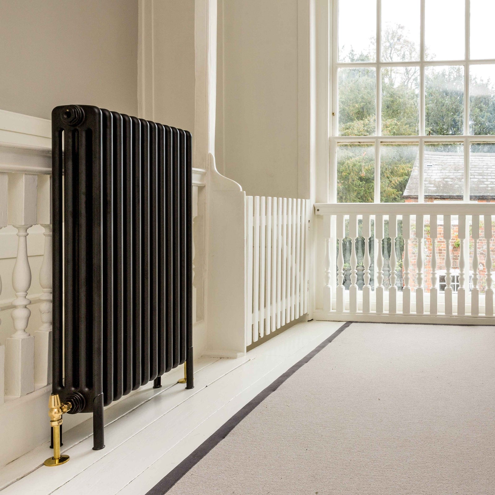 Cirencester Column Radiator - Rutland London (UAE)