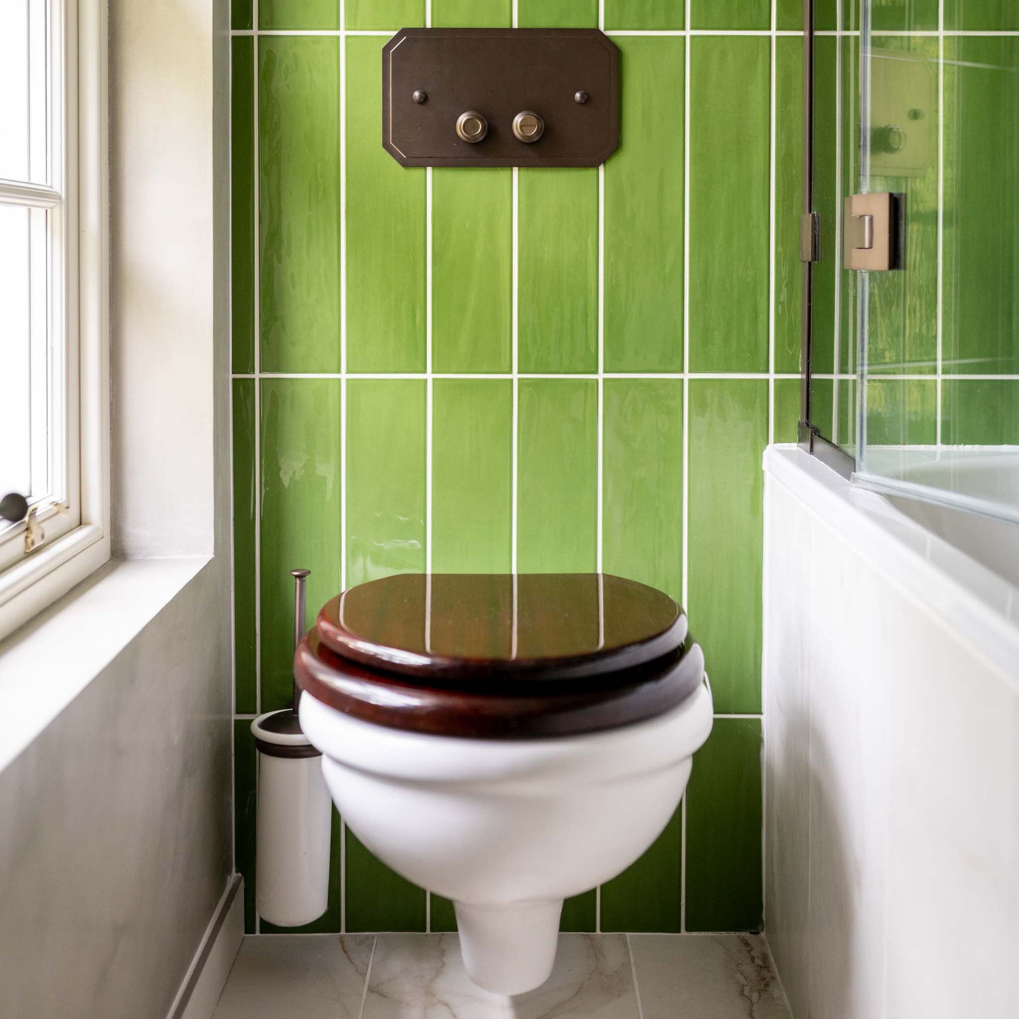 Wilmington White Wall Hung WC Suite - Rutland London (UAE)