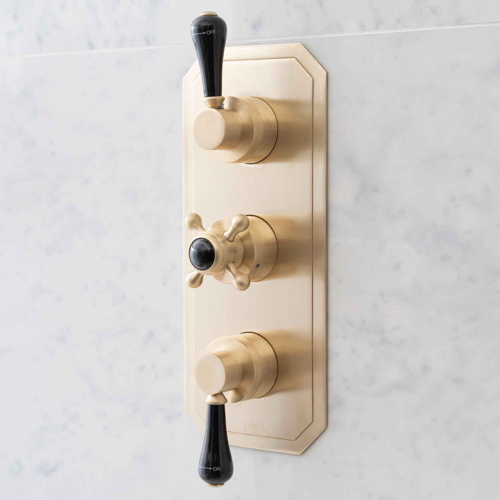 Chesterton 2 Outlet Black Ceramic Lever Concealed Shower Valve - Rutland London (UAE)