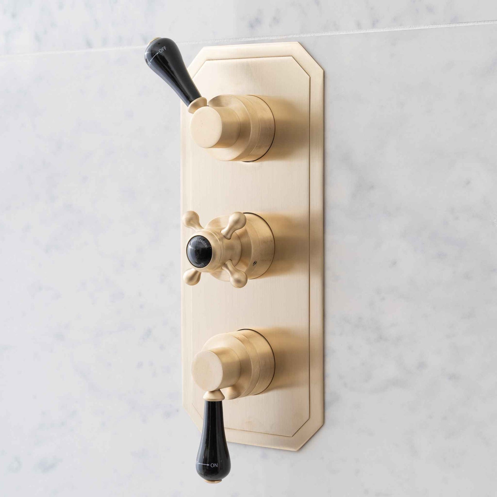 Chesterton 2 Outlet Black Ceramic Lever Concealed Shower Valve - Rutland London (UAE)