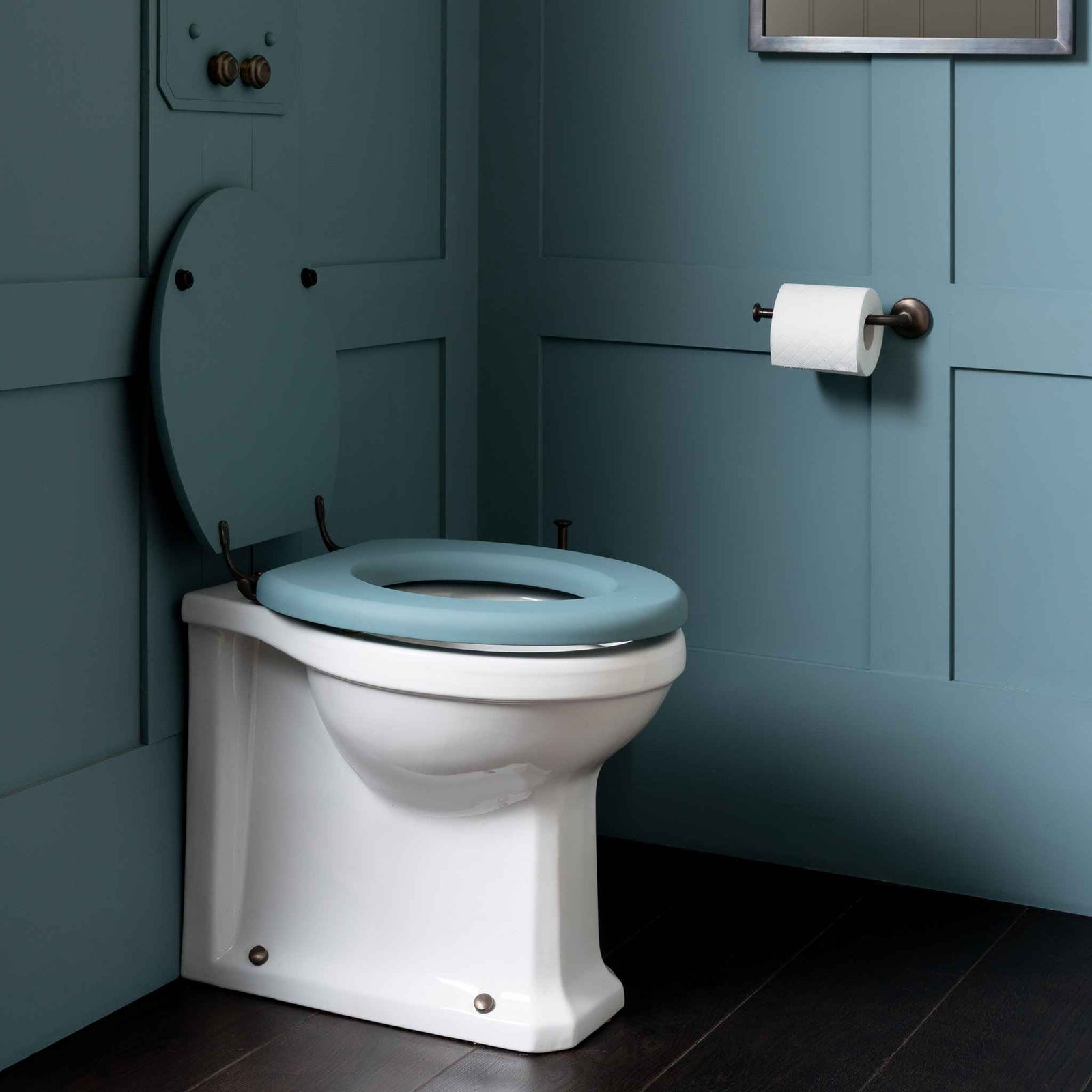 Barnsbury White Back To Wall WC Suite - Rutland London (UAE)