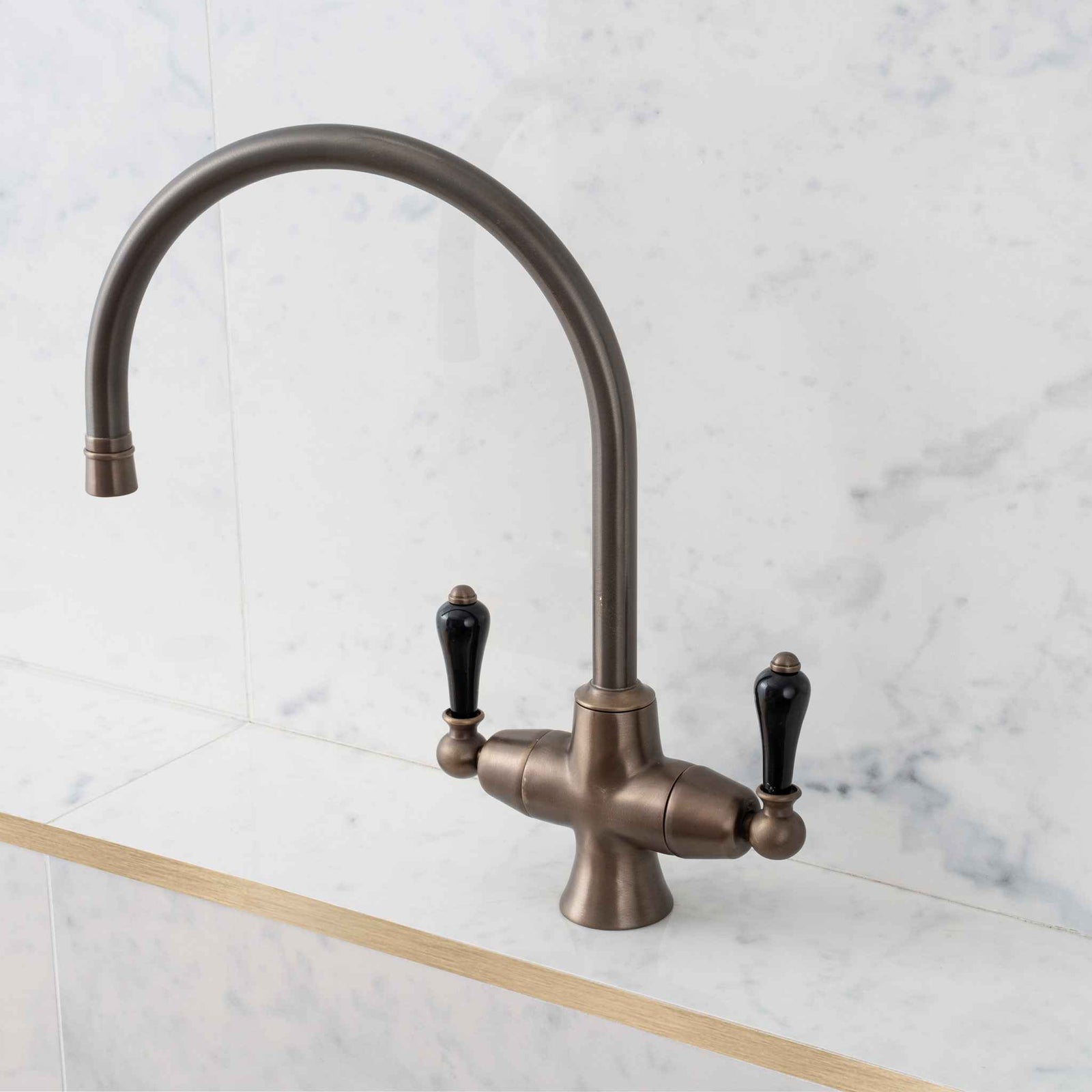 Ashcroft Black Ceramic Lever Swan Neck Kitchen Sink Mono Mixer - Rutland London (UAE)