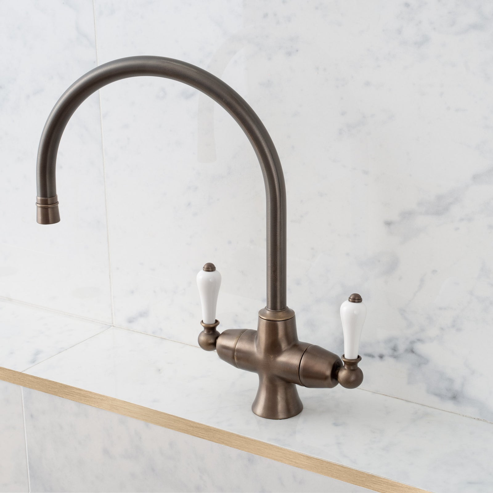20+ Brassware Finishes - Rutland London (UAE)