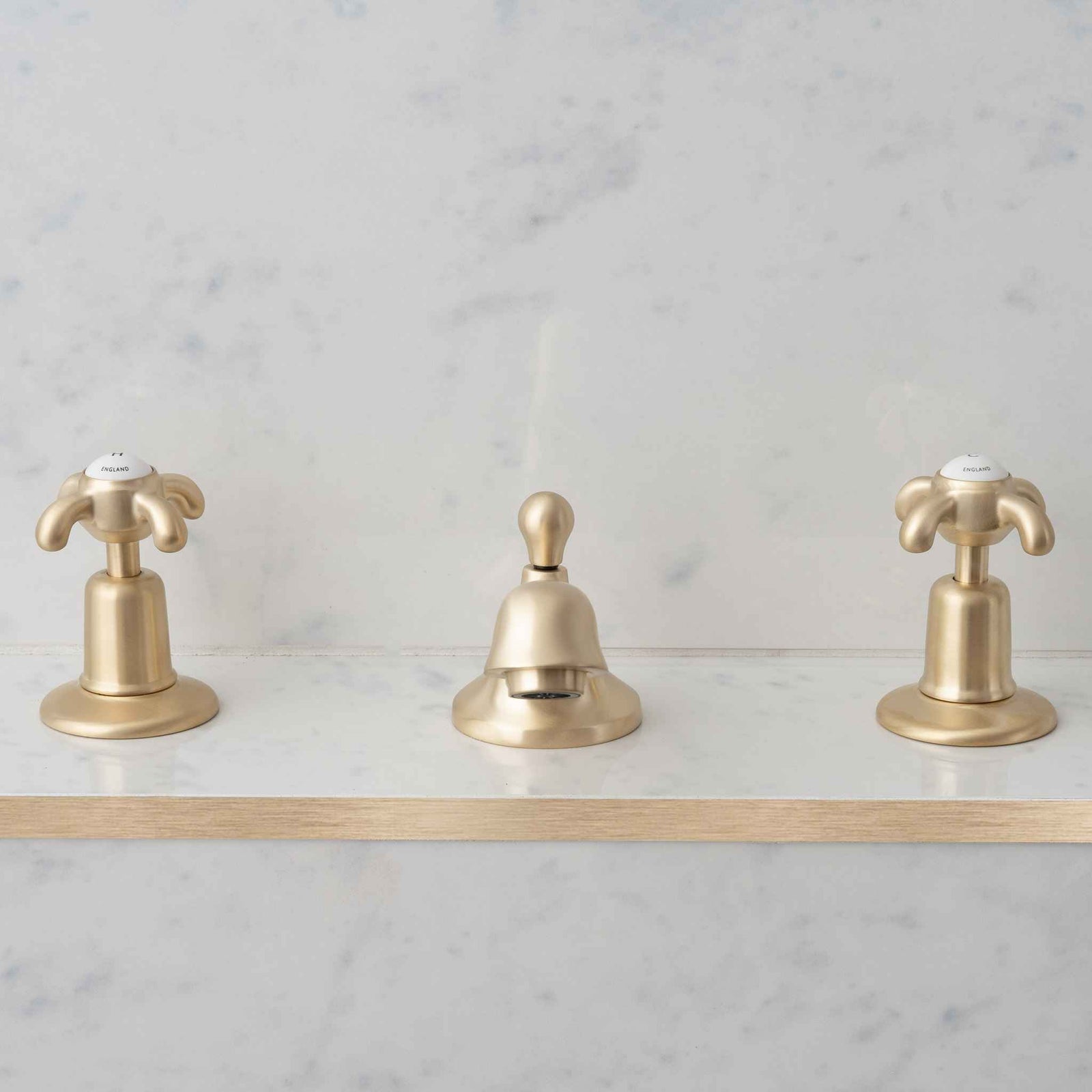 Westcroft White Ceramic Crosshead Three Hole Basin Mixer - Rutland London (UAE)