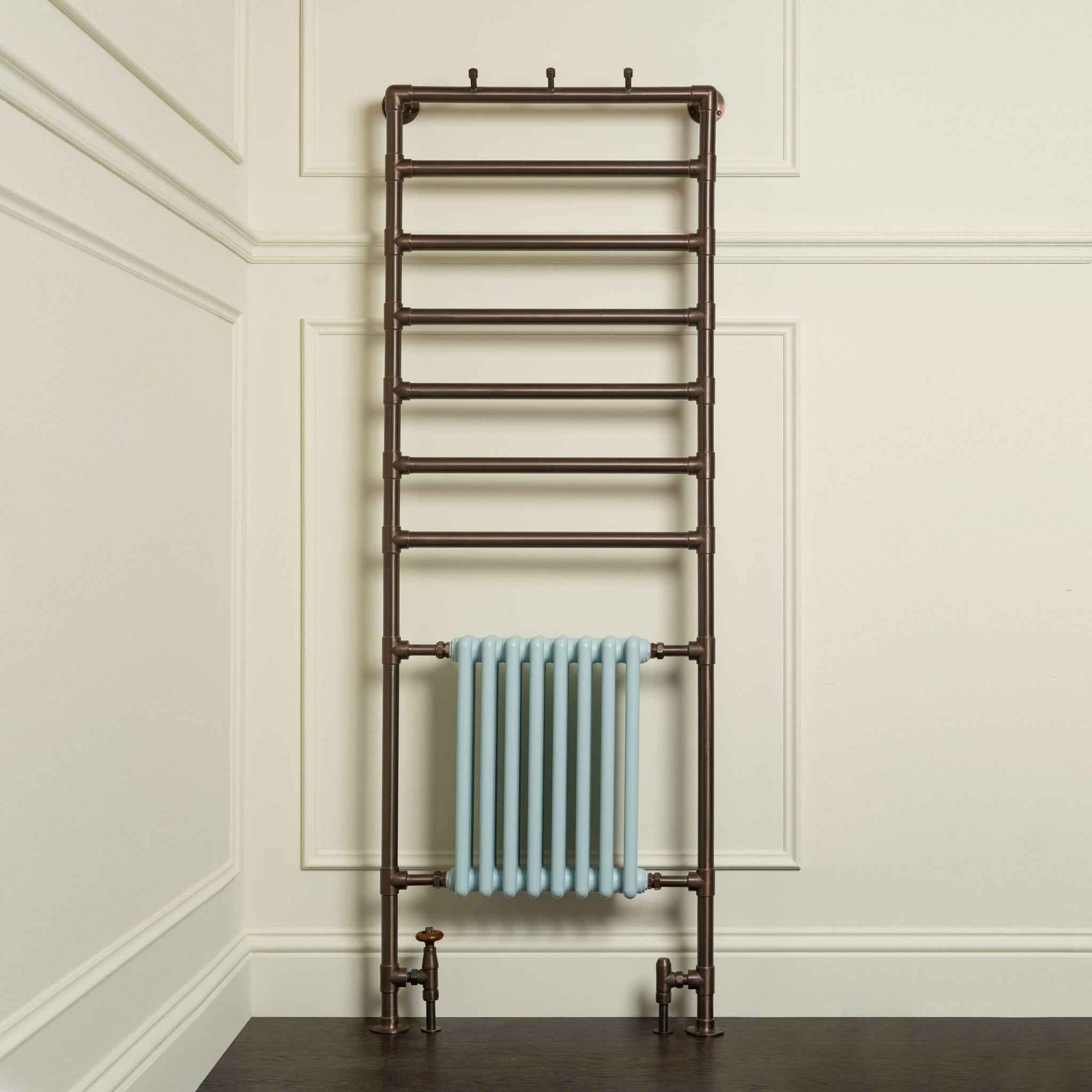 Greenwich Heated Utility Rack - Rutland London (UAE)