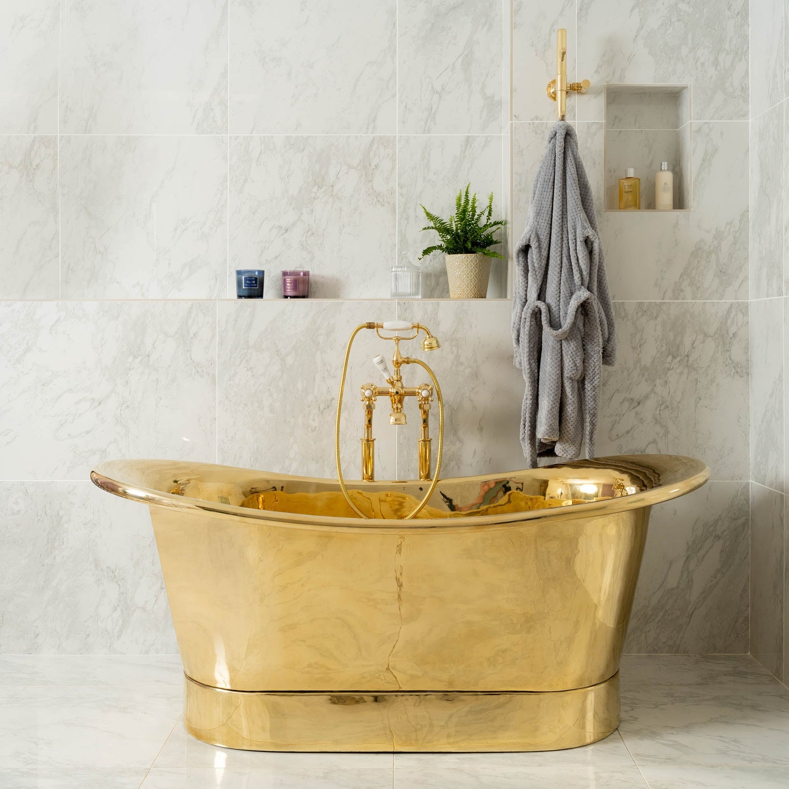 Stowe Freestanding Brass Bath - Rutland London (UAE)