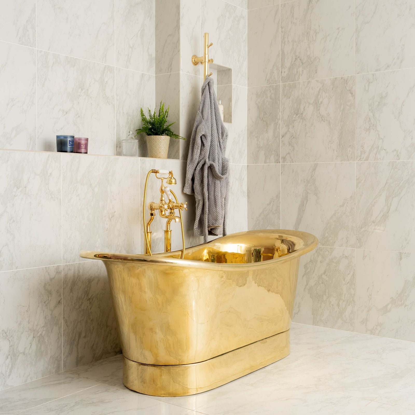Stowe Freestanding Brass Bath - Rutland London (UAE)