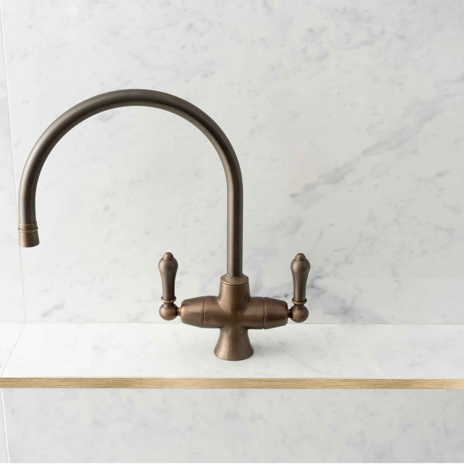 Ashcroft Metal Lever Swan Neck Kitchen Sink Mono Mixer - Rutland London (UAE)