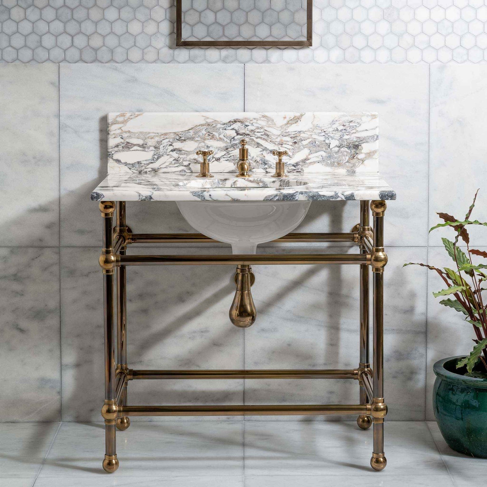 Regent Single Vanity Suite (Inc. Marble Top, Upstand & Basin) - Rutland London (UAE)