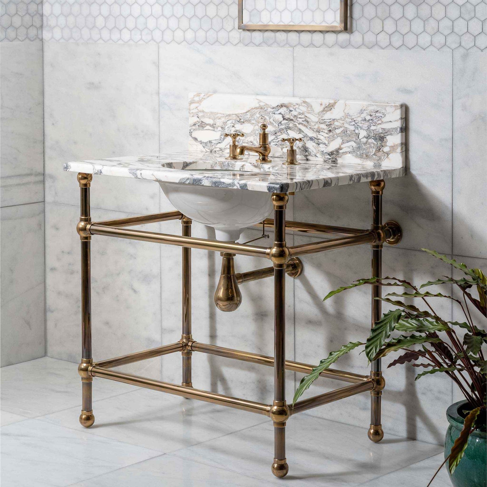 Regent Single Vanity Suite (Inc. Marble Top, Upstand & Basin) - Rutland London (UAE)