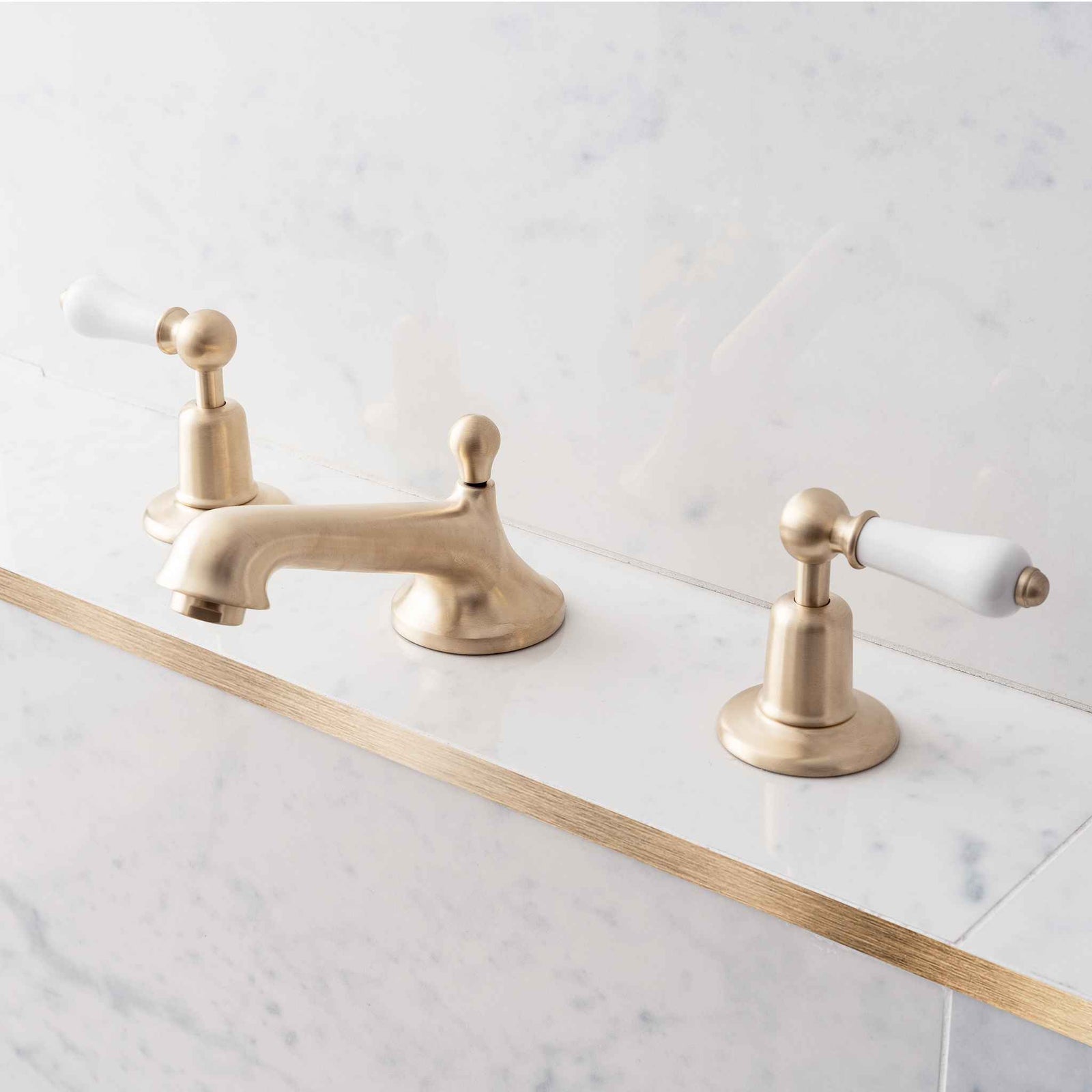 Westcroft White Ceramic Lever Three Hole Basin Mixer - Rutland London (UAE)