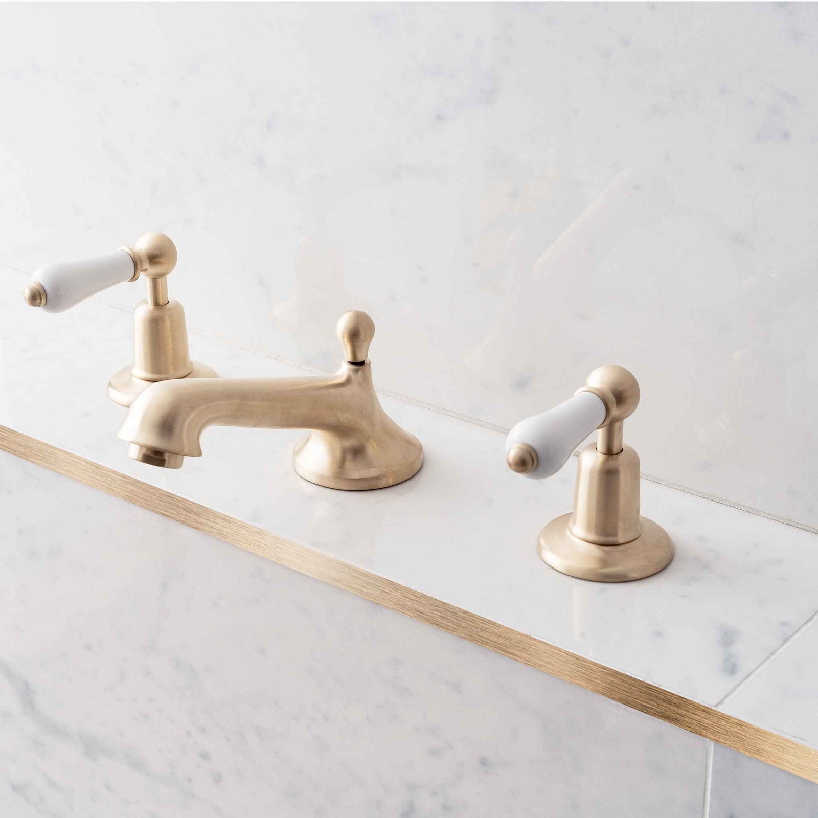 Westcroft White Ceramic Lever Three Hole Basin Mixer - Rutland London (UAE)