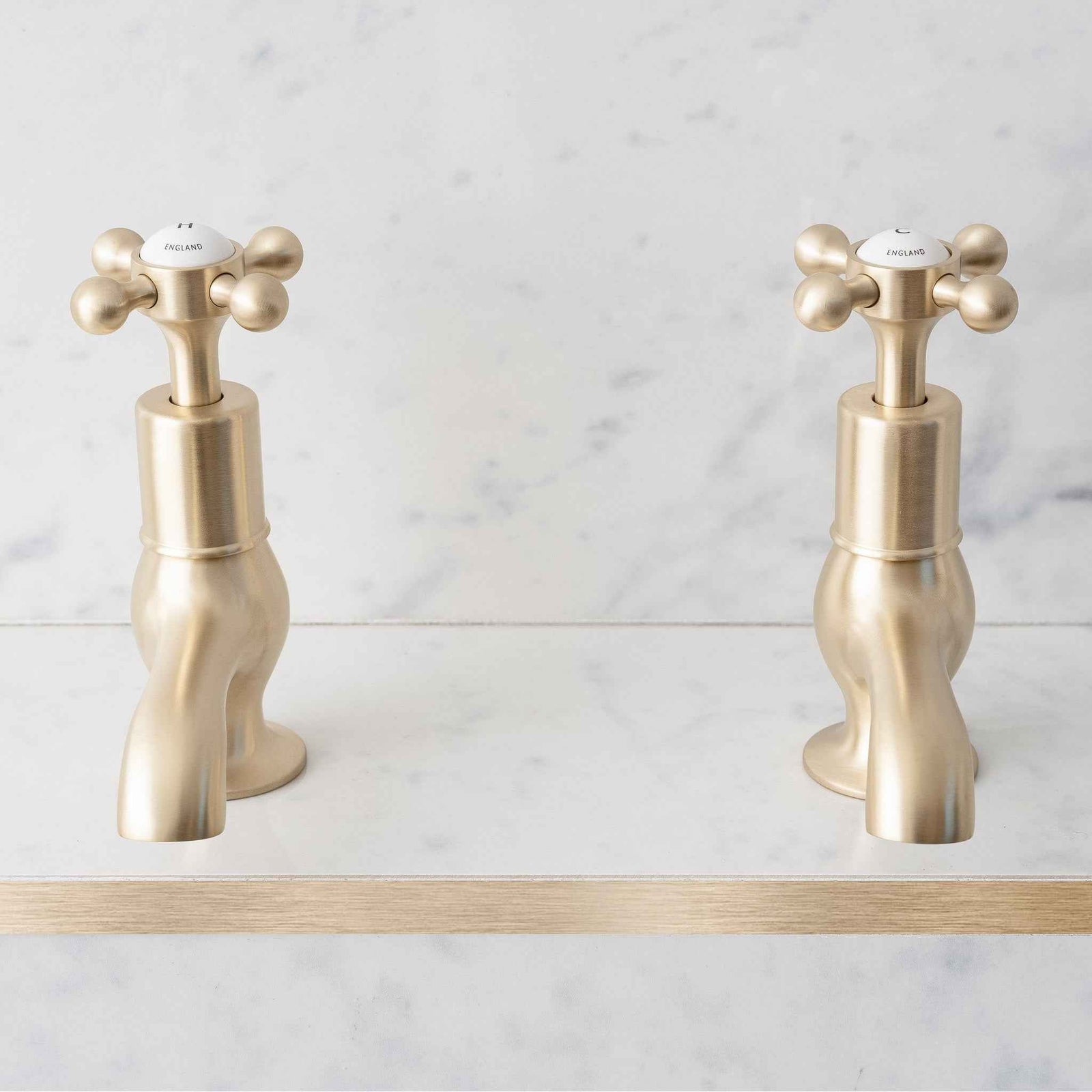 Rectory White Ceramic Crosshead Basin Pillar Taps - Rutland London (UAE)