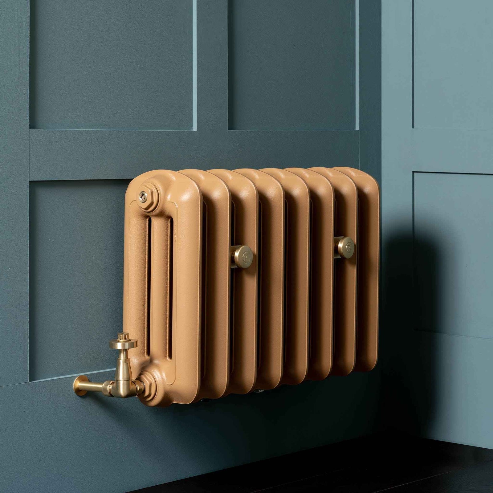 Victory Metal Handwheel Corner Thermostatic Radiator Valves - Rutland London (UAE)