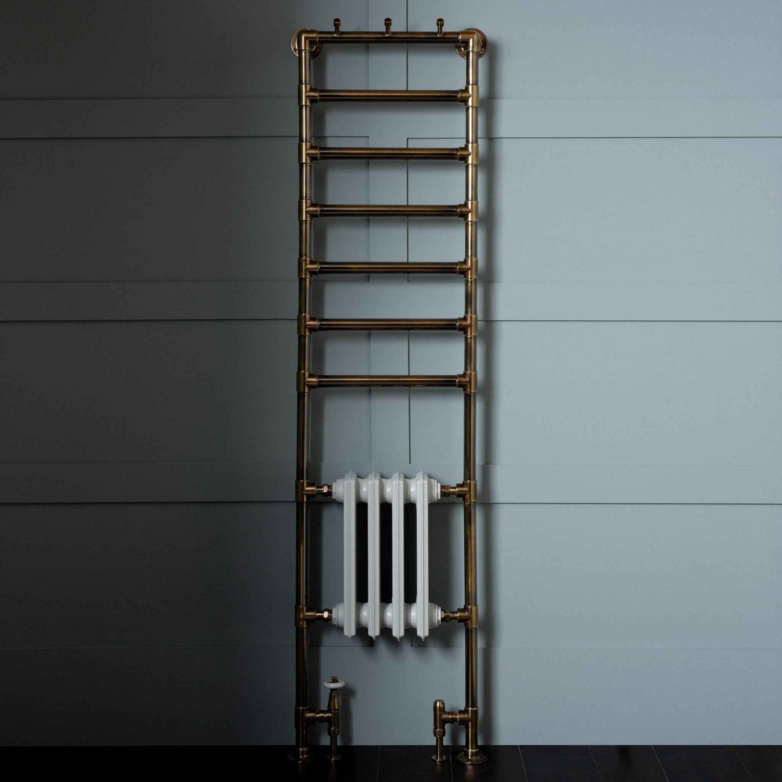 Carlyle Heated Utility Rack (Inc. Cast Iron Radiator) - Rutland London (UAE)