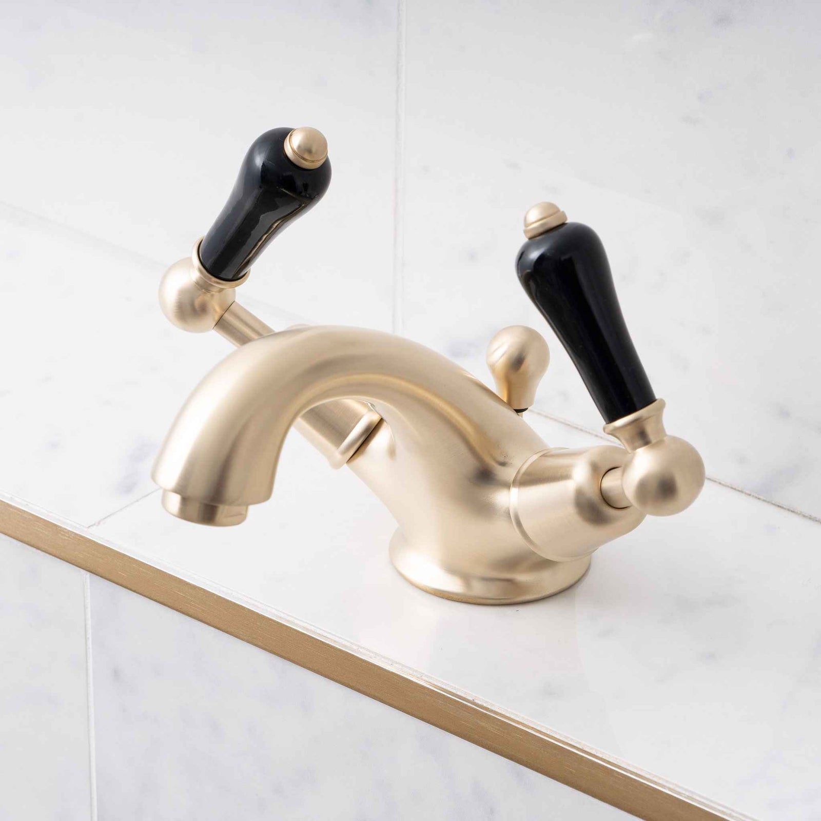 Torrington Black Ceramic Lever Basin Mono Mixer - Rutland London (UAE)