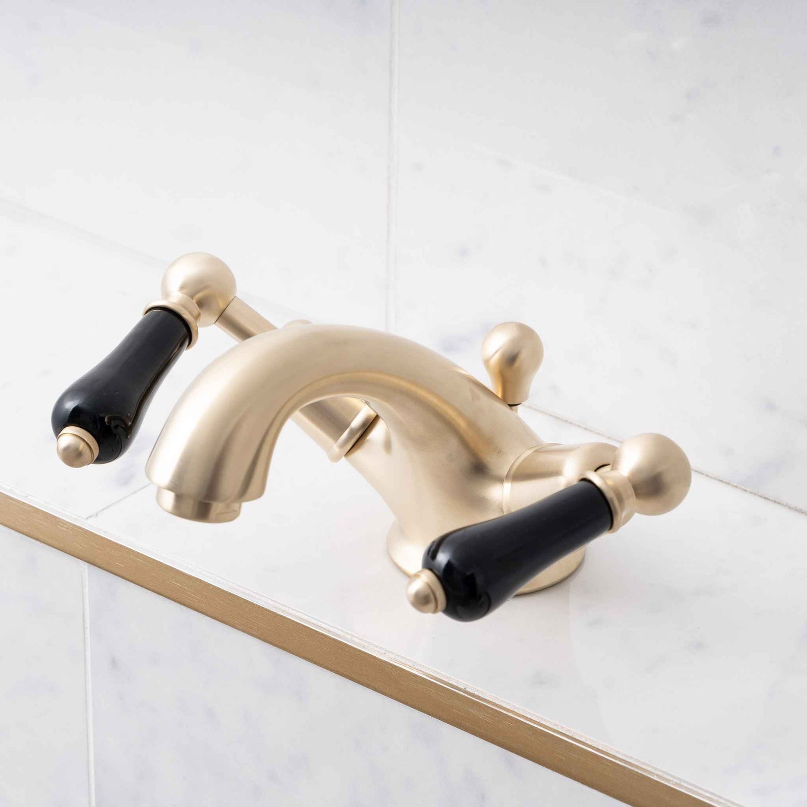 Torrington Black Ceramic Lever Basin Mono Mixer - Rutland London (UAE)