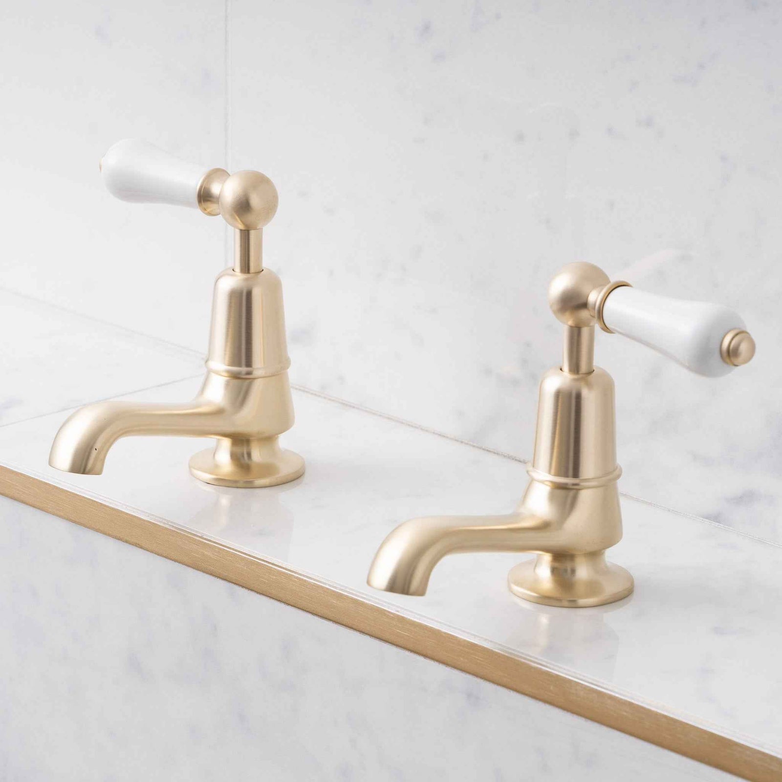 Brunswick White Ceramic Lever Basin Pillar Taps - Rutland London (UAE)